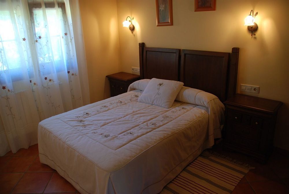 Apartamentos El Pedrayu أونيس المظهر الخارجي الصورة