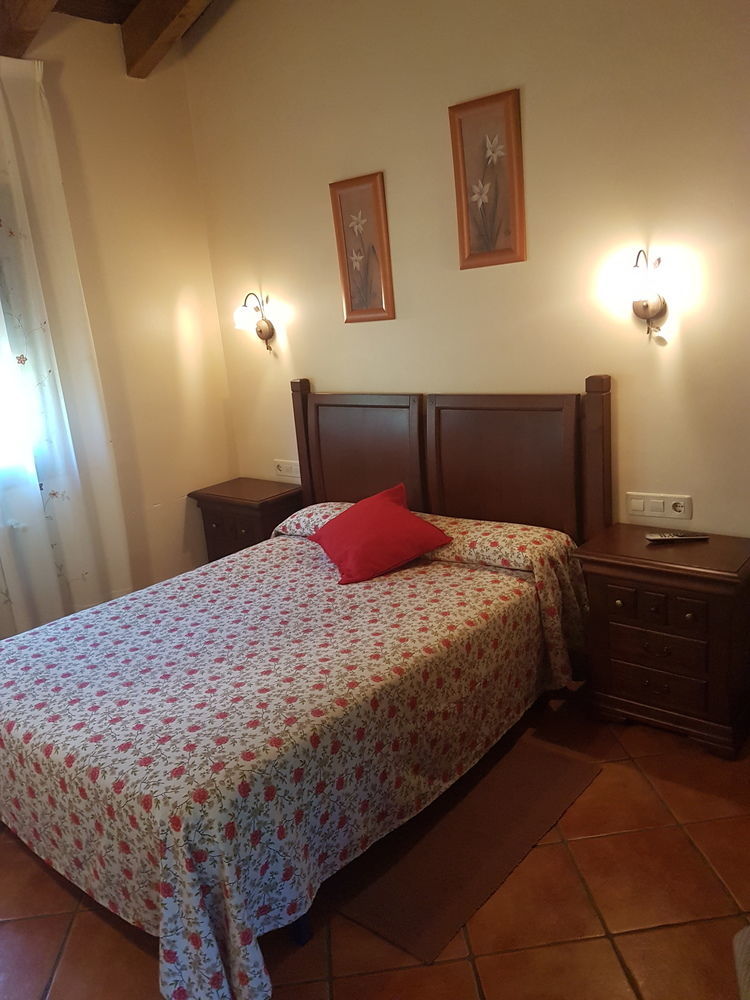 Apartamentos El Pedrayu أونيس المظهر الخارجي الصورة